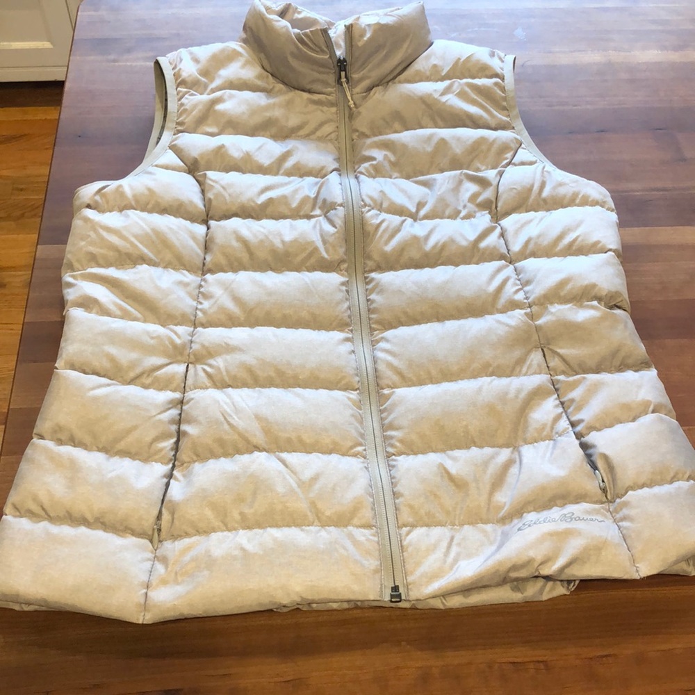 Eddie Bauer down vest❄️